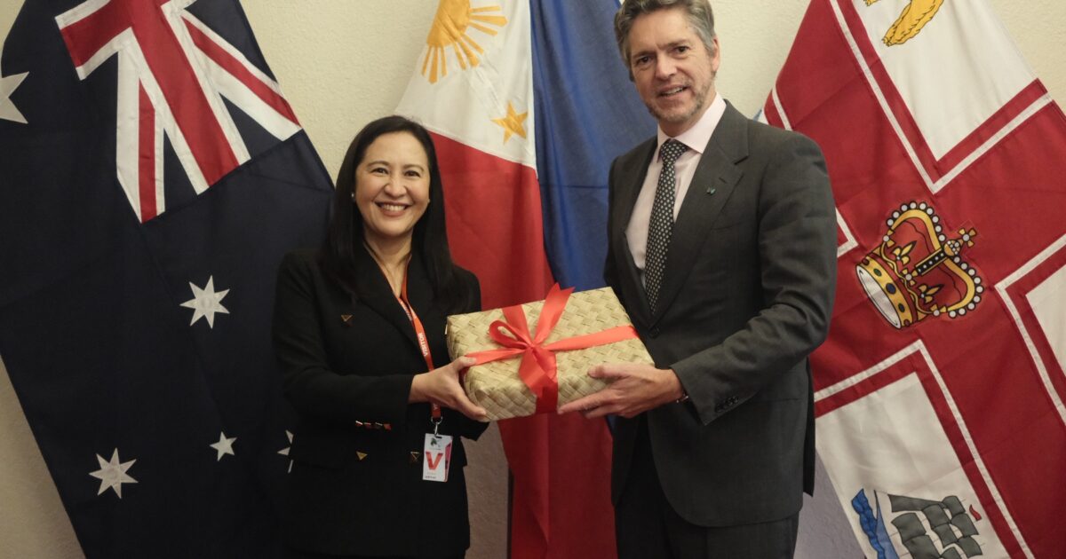 Courtesy Call Melbourne — Courtesy Call with Melbourne Lord Mayor Nicholas Reece | PhilTweets